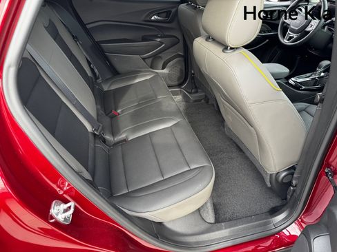 Used 2024 Chevrolet Trax ACTIV w/ Sunroof Package image 27