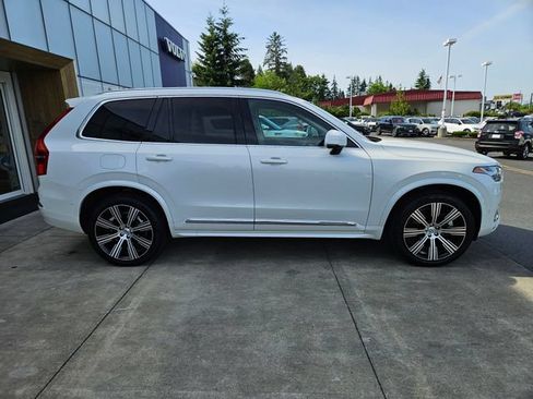 Certified 2024 Volvo XC90 T8 Plus w/ Protection Package Premier AWD/4WD image 4