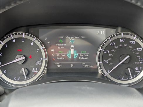 Used 2022 Toyota Highlander XSE AWD/4WD image 36