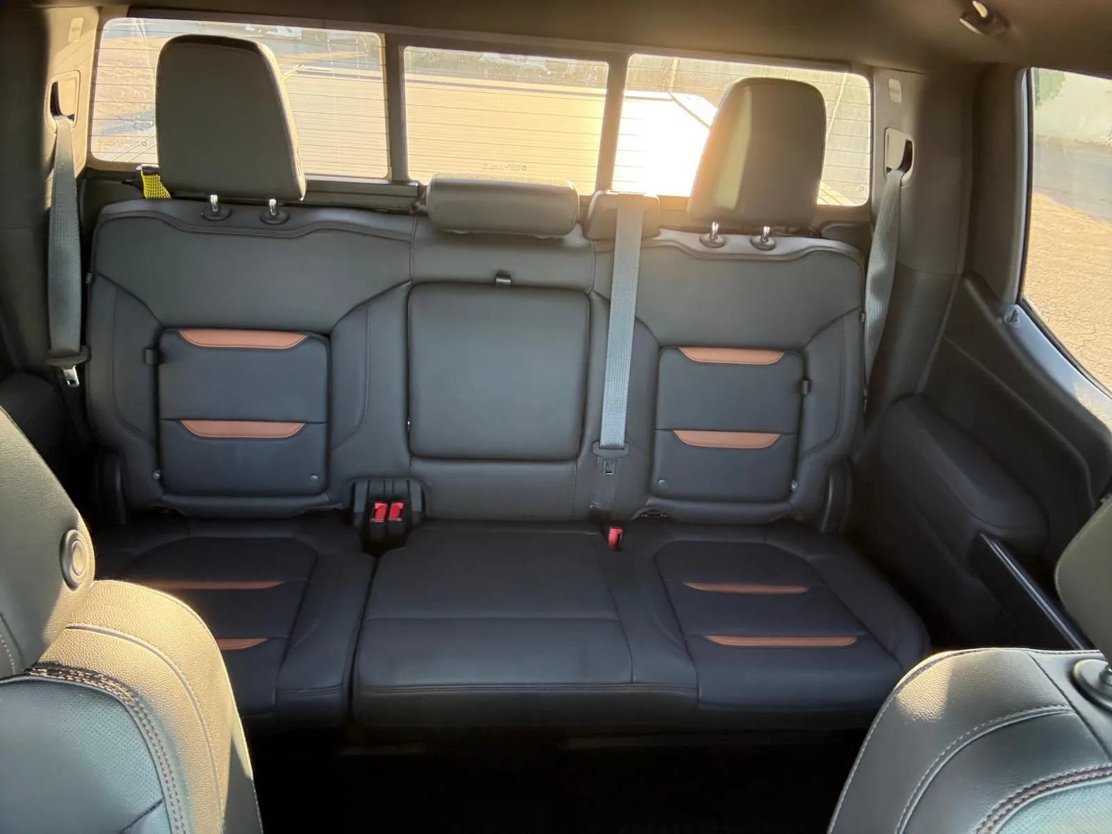 Used 2021 GMC Sierra 1500 AT4 w/ AT4 Preferred Package AWD/4WD image 23