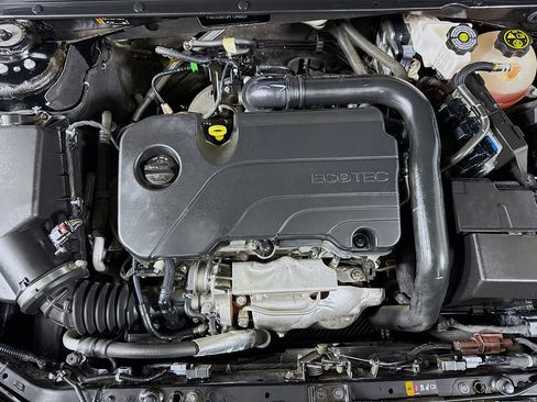 Used 2023 Chevrolet Malibu LS image 39