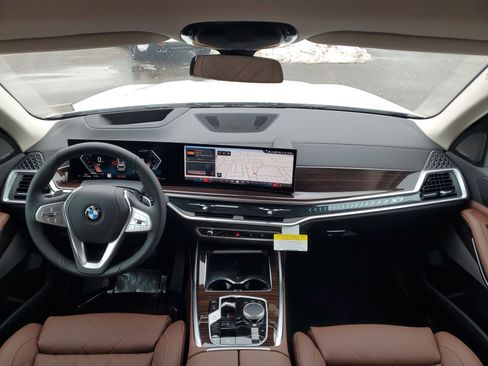 New 2026 BMW X7 xDrive40i w/ Premium Package image 21