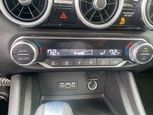 Used 2020 Nissan Sentra SV w/ Lighting Package image 13