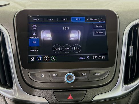 Used 2020 Chevrolet Equinox LT w/ Sport Edition FWD image 16