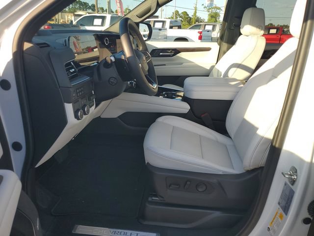 Used 2026 Chevrolet Tahoe Premier w/ Sun And Tow Package RWD image 21