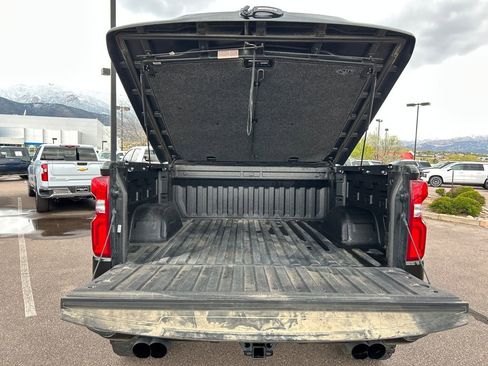 Used 2021 Chevrolet Silverado 1500 LTZ w/ Technology Package AWD/4WD image 10