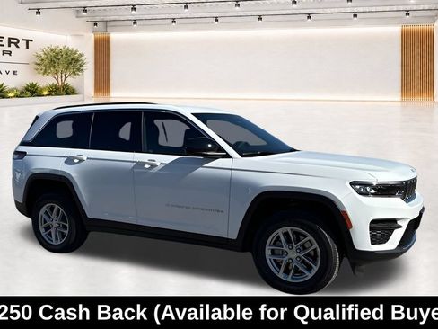New 2025 Jeep Grand Cherokee Laredo X w/ Luxury Tech Group I RWD image 16