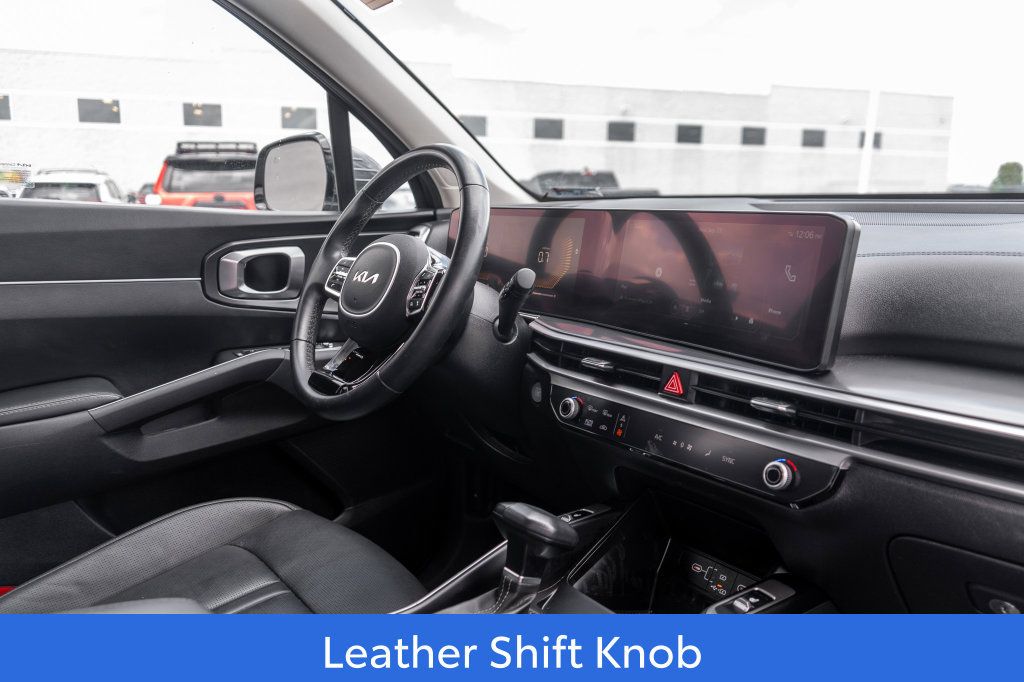 Used 2024 Kia Sorento S AWD/4WD image 11