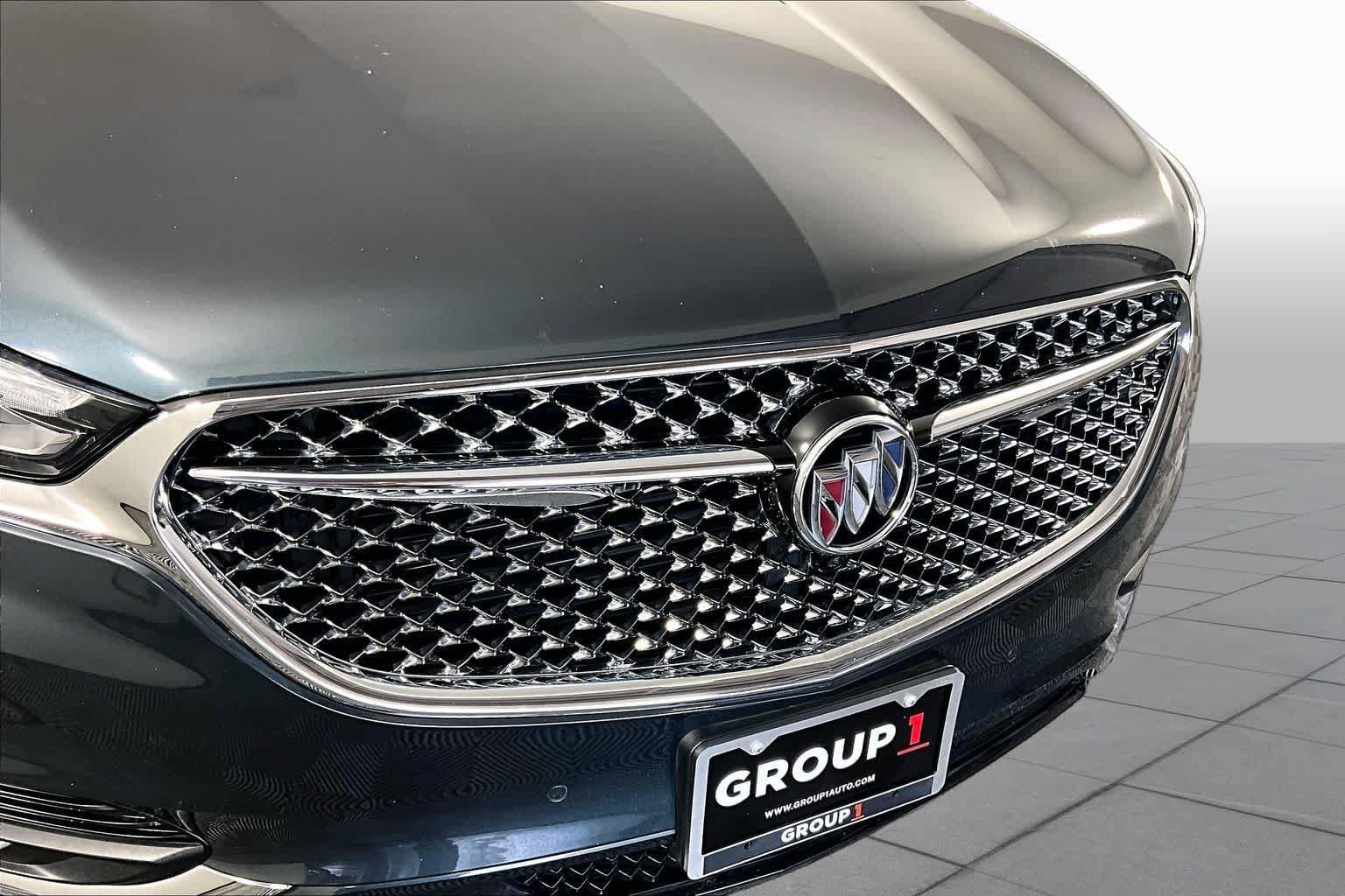 Used 2018 Buick Enclave Avenir w/ Avenir Technology Package FWD image 27