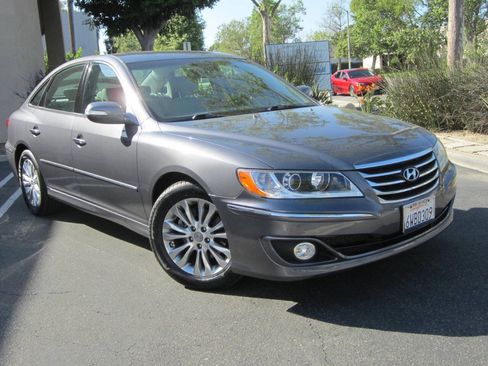 Used 2011 Hyundai Azera Limited FWD image 3