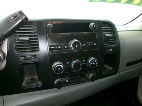 Used 2013 GMC Sierra 3500 W/T w/ Snow Plow Prep Package image 18