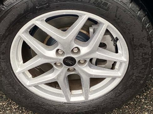 Used 2024 Ford Edge SEL image 25