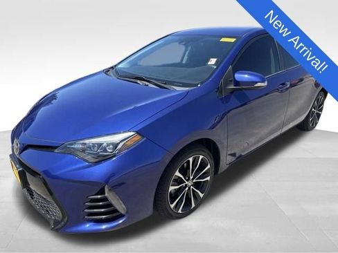 Used 2018 Toyota Corolla SE FWD image 3