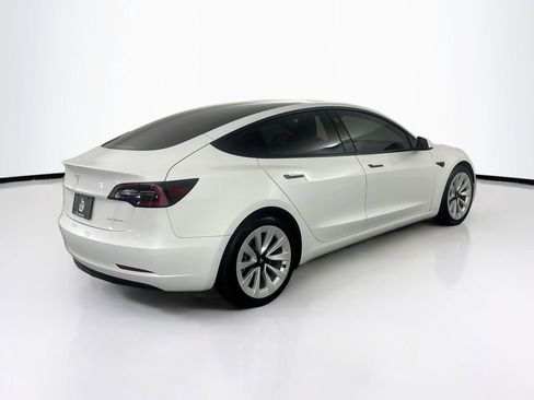 Used 2022 Tesla Model 3 Long Range AWD/4WD image 5
