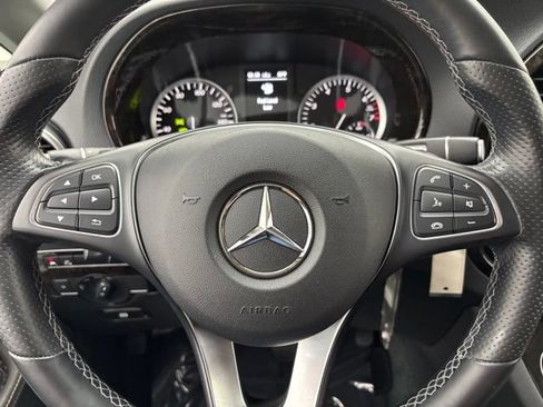 Used 2019 Mercedes-Benz Metris Passenger image 33