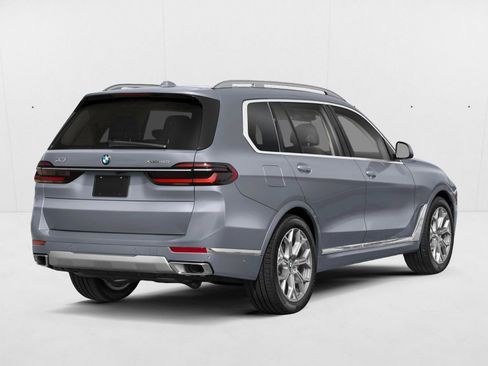 New 2026 BMW X7 xDrive40i w/ M Sport Package AWD/4WD image 2