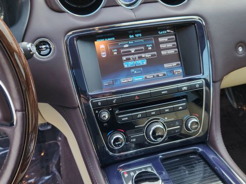 Used 2011 Jaguar XJ L Supersport image 16