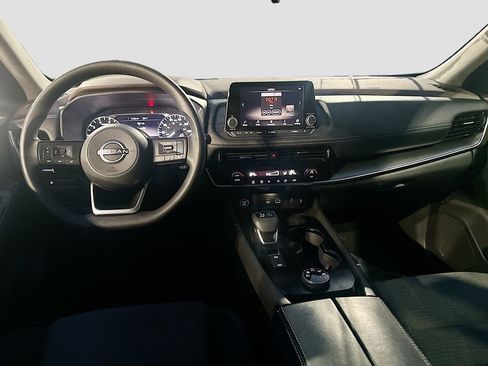 Used 2022 Nissan Rogue SV image 10