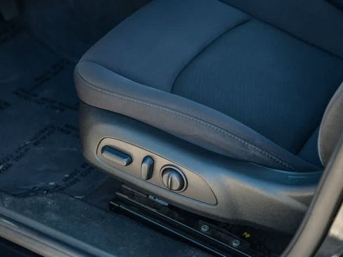 Used 2022 Chevrolet Malibu LT FWD image 24