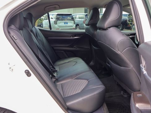 Used 2024 Toyota Camry SE FWD image 11