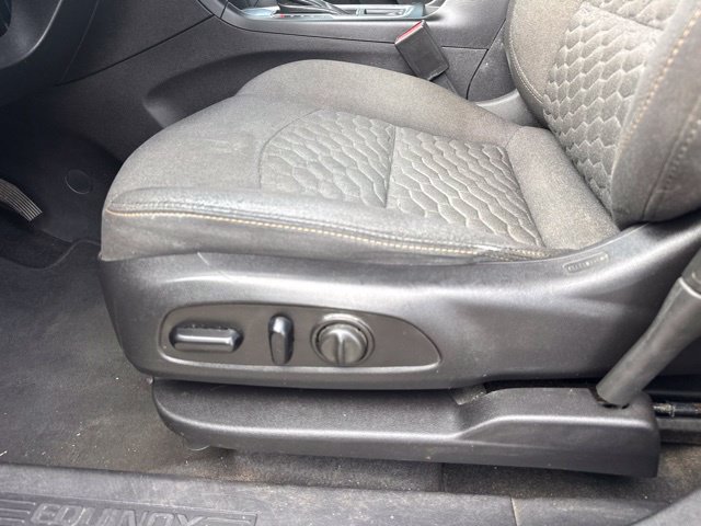 Used 2018 Chevrolet Equinox LT FWD image 13
