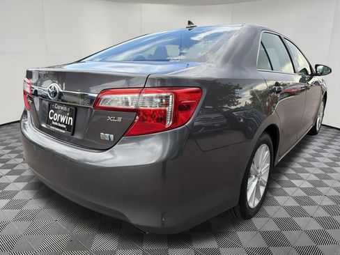 Used 2014 Toyota Camry XLE w/ Leather Package FWD image 8