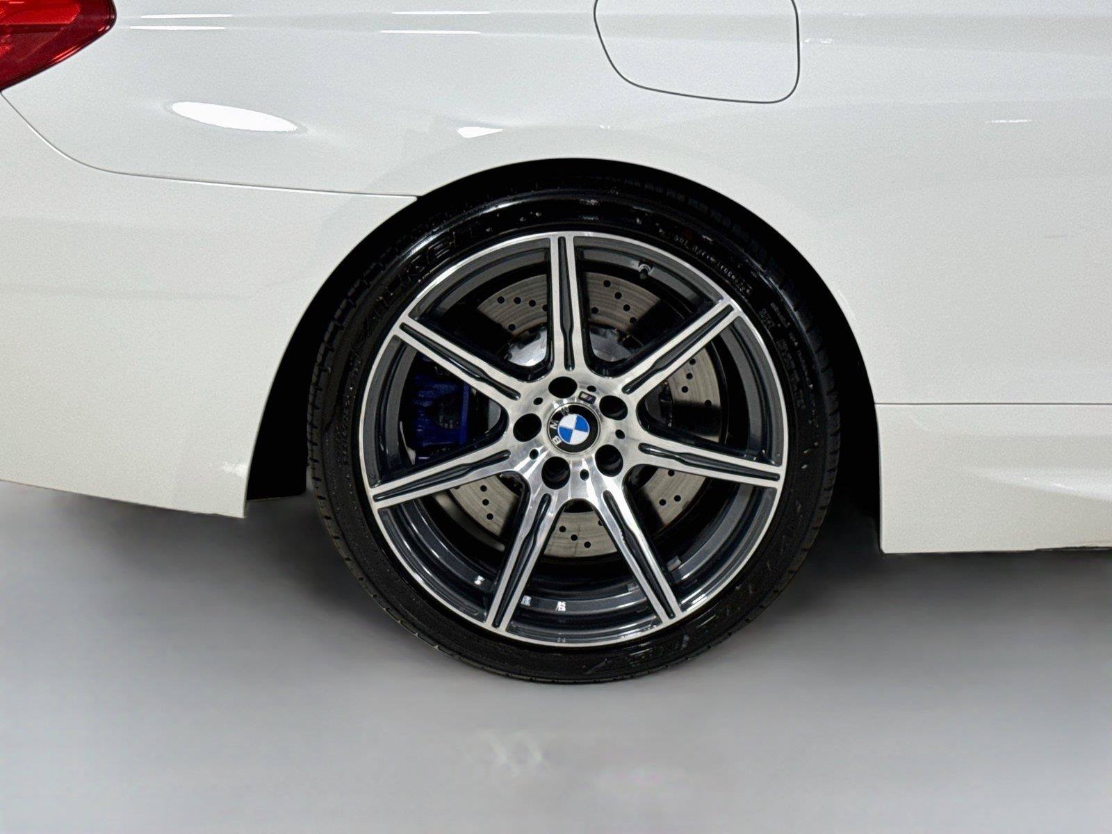 Used 2016 BMW M6 Convertible RWD image 37