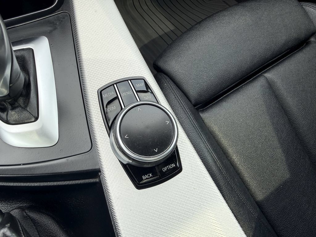 Used 2018 BMW 330i Gran Turismo xDrive AWD/4WD image 42