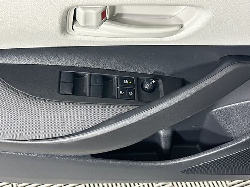 Certified 2025 Toyota Corolla LE FWD image 14