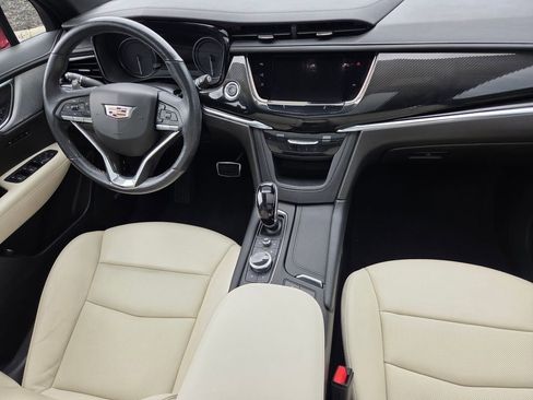 Used 2022 Cadillac XT6 Sport w/ Technology Package AWD/4WD image 36