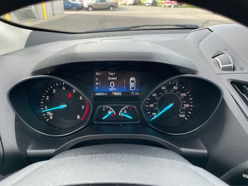 Used 2018 Ford Escape SE w/ Ford Safe & Smart Package image 18