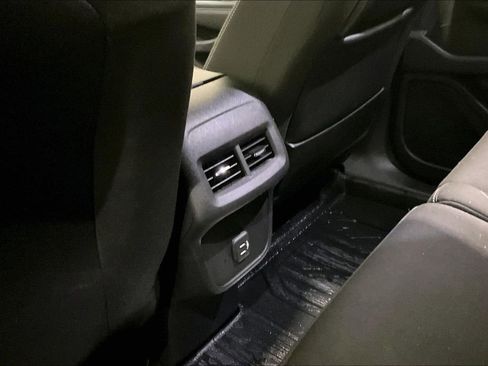 Used 2023 GMC Terrain SLE w/ Driver Convenience Package image 10