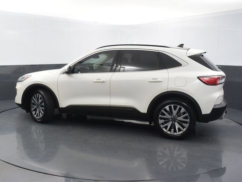 Used 2022 Ford Escape Titanium w/ Class II Trailer Tow Package image 5