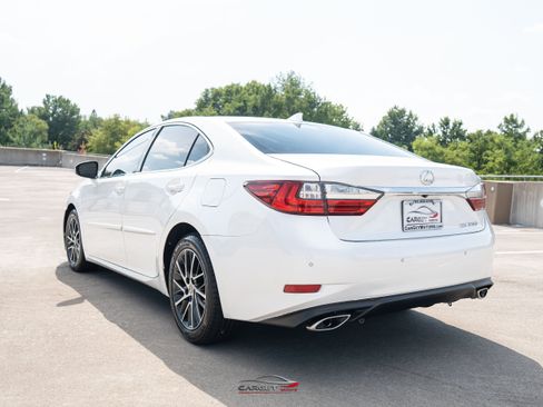 Used 2017 Lexus ES 350 w/ Luxury Package FWD image 5