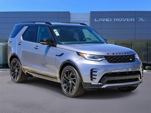 New 2025 Land Rover Discovery Dynamic SE image 3