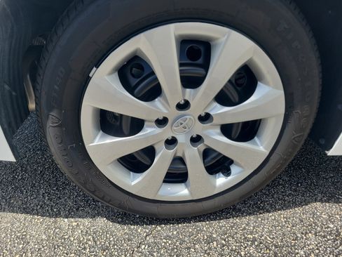 Certified 2025 Toyota Corolla LE FWD image 7