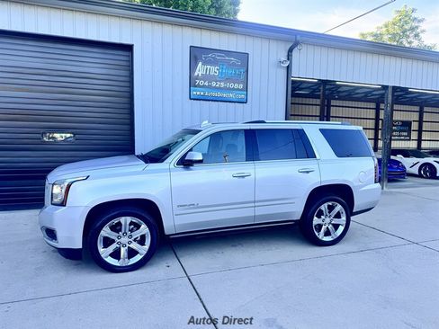 Used 2019 GMC Yukon Denali w/ Denali Ultimate Package AWD/4WD image 3