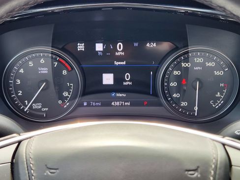 Certified 2024 Cadillac XT5 Sportv w/ Platinum Package AWD/4WD image 16