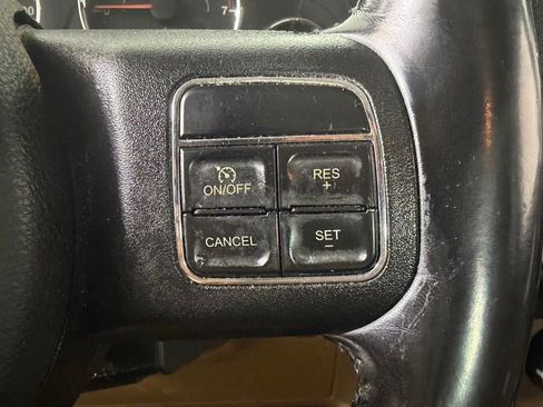 Used 2018 Jeep Wrangler Unlimited Sahara w/ Connectivity Group AWD/4WD image 15