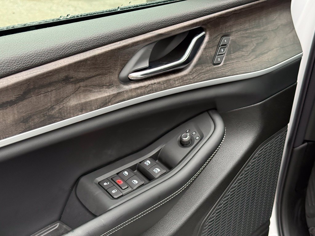 New 2027 Jeep Grand Cherokee Limited AWD/4WD image 10