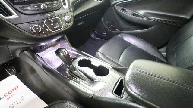 Used 2017 Chevrolet Malibu LT w/ Leather Package FWD image 18