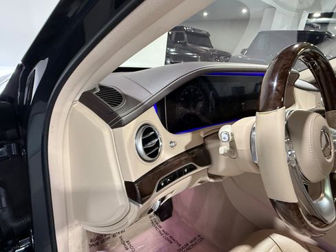 Used 2018 Mercedes-Benz S 560 4MATIC Sedan image 21