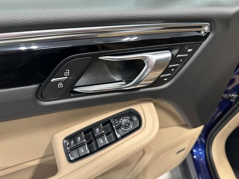 Used 2026 Porsche Macan Turbo image 16