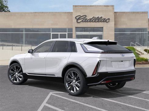 New 2025 Cadillac Lyriq Luxury image 3