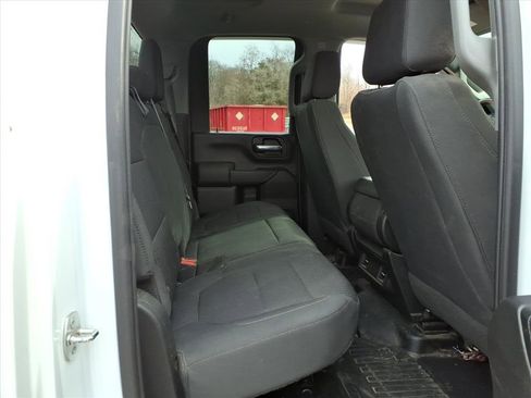 Used 2022 GMC Sierra 2500 Pro w/ Convenience Package image 8