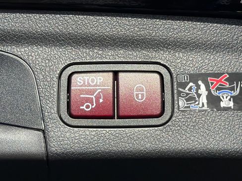Certified 2026 Mercedes-Benz GLE 350 4MATIC image 17