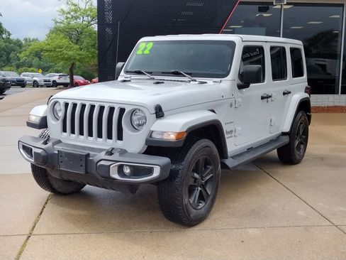 Used 2022 Jeep Wrangler Unlimited Sahara w/ Cold Weather Group AWD/4WD image 1