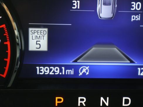 Used 2023 Ford Explorer Limited w/ Limited Technology Package image 23