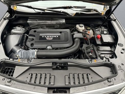 Used 2024 Cadillac XT4 Premium Luxury image 26