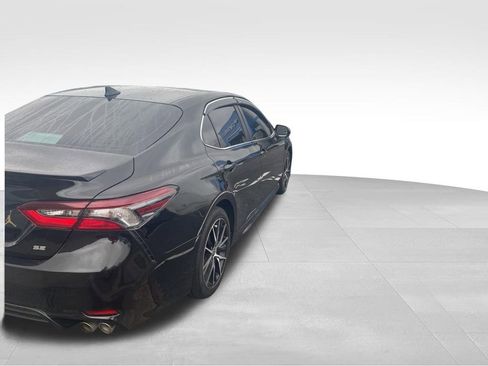 Used 2021 Toyota Camry SE FWD image 15
